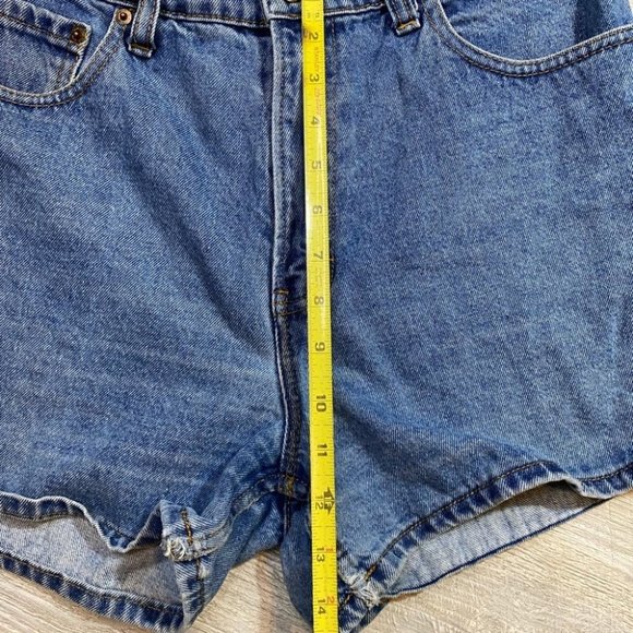 Vintage Jordache High Rise Mom Jean Shorts - Picture 3 of 6